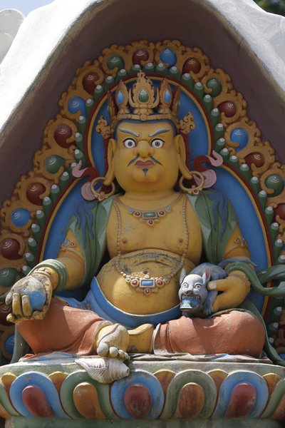 हजार बुद्धों का मंदिर। दशंग काग्यू लिंग मंडली। देवता। दज़म्बाला: द बुद्ध ऑफ़ वेल्थ, ला बोउले, फ्रांस द्वारा अज्ञात