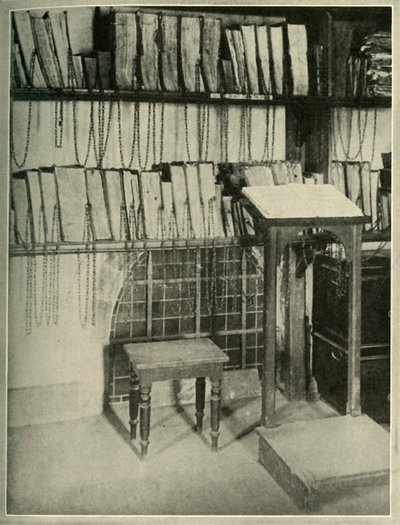 डांसेट में विंबर्न में मंत्री चर्च की जंजीर लाइब्रेरी, c1948। द्वारा अज्ञात