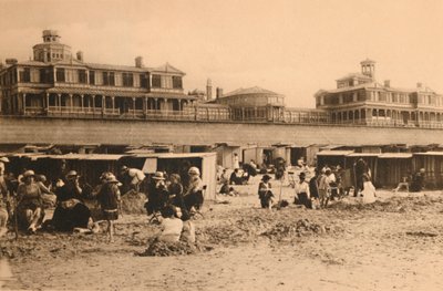 रॉयल निवास और एस्प्लेनेड, c1928 द्वारा अज्ञात