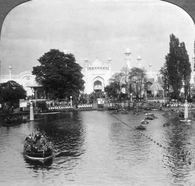 ब्रिटिश साम्राज्य प्रदर्शनी में झील, वेम्बली, लंदन, c1925 द्वारा अज्ञात