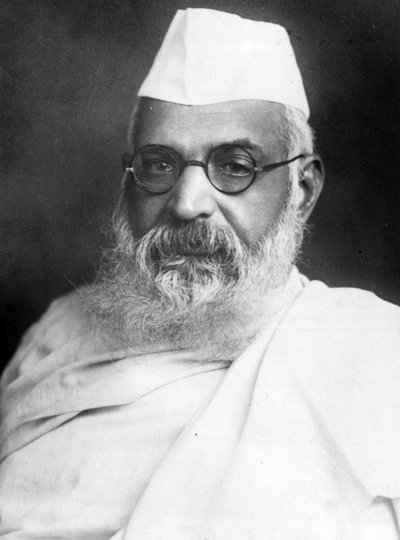 खान बहादुर पटेल (ब्रिटिश साम्राज्य के आदेश और भारतीय साम्राज्य के आदेश) की अंतिम तस्वीर वह भारत में इंस्टीट्यूट पाश्चर के संस्थापकों में से एक थे द्वारा अज्ञात