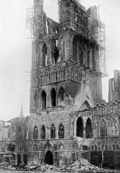 जर्मन बमबारी के बाद मार्केट हॉल का टॉवर, Ypres, बेल्जियम, प्रथम विश्व युद्ध, 1920 द्वारा अज्ञात