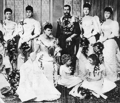 किंग जॉर्ज और क्वीन मैरी का विवाह समूह, 6 जुलाई 1893 द्वारा अज्ञात