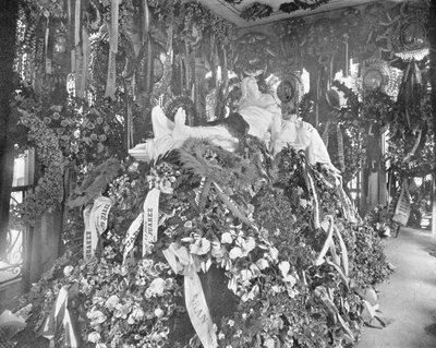 जुआरेज का मकबरा, सैन फर्नांडो कब्रिस्तान, मेक्सिको सिटी, मैक्सिको, c1900। द्वारा अज्ञात