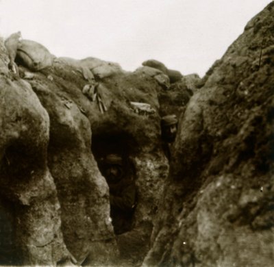 खाइयां, c1914-c1918 द्वारा अज्ञात