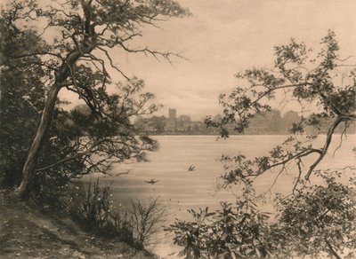 ट्रेंटम हॉल, 1902 द्वारा अज्ञात