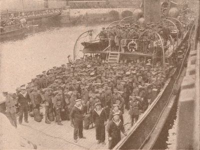 एक चैनल परिवहन बोर्ड पर सैनिकों, c1915 1928 द्वारा अज्ञात