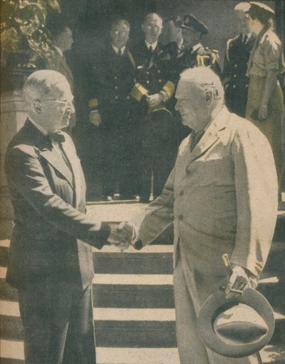 प्रीमियर और राष्ट्रपति के बीच वार्म हैंडशेक, 1945 द्वारा अज्ञात