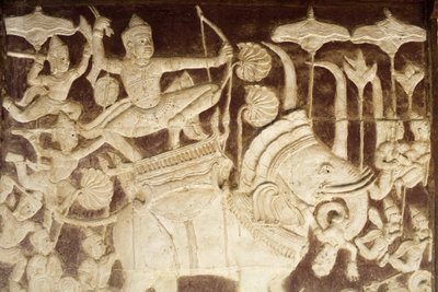 वाट औनालोम: रामायण नोम पेन्ह कंबोज से एक युद्ध के दृश्य को दर्शाती मूर्तिकला द्वारा अज्ञात