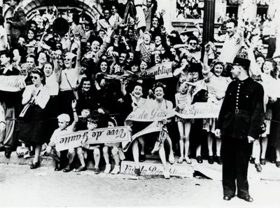 विश्व युद्ध 2: पेरिस की मुक्ति, 1944। द्वारा अज्ञात
