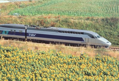 TGV अटलांटिक ट्रेन द्वारा अज्ञात अज्ञात