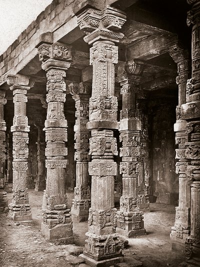  द्वारा अनजान कलाकार