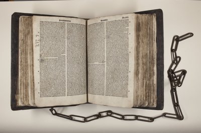 सेंट लियोनार्ड कॉलेज की नींव बाइबिल Bible द्वारा अज्ञात