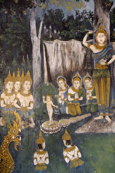 वाट फ्रा दोई सुथेप, चियांग माई में बुद्ध के जीवन के एक दृश्य को दर्शाने वाला फ्रेस्को। थाईलैंड। एक बच्चे के रूप में बुद्ध। द्वारा अज्ञात