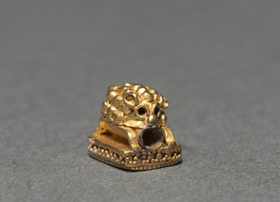 हेजहोग आभूषण तत्व, 400-200 ई.पू. द्वारा अज्ञात