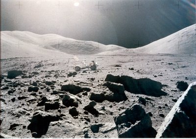 मानवयुक्त अंतरिक्ष उड़ान, संयुक्त राज्य अमेरिका, अपोलो १५ चंद्र सतह का मनोरम दृश्य, अपोलो १५ द्वारा अज्ञात