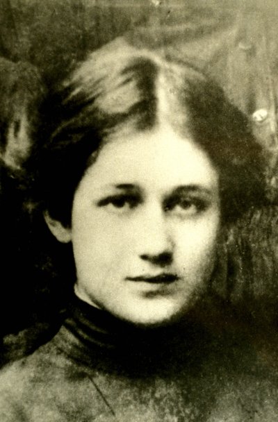 रूसी कवि अन्ना अखमतोवा (अचमतोवा) (1889-1966) का पोर्ट्रेट। द्वारा अज्ञात