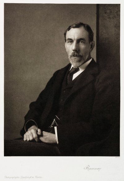 सर विलियम रामसे, स्कॉटिश रसायनज्ञ, c 1910 द्वारा अज्ञात