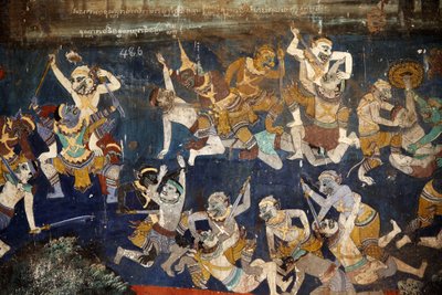 सिल्वर शिवालय परिसर की दीवारों का आंतरिक भाग भित्ति चित्रों से आच्छादित है, जिसमें रीमकर की कहानियों को दर्शाया गया है, अर्थात क्लासिक भारतीय महाकाव्य, रामायण का खमेर संस्करण। भित्ति चित्रों के कुछ हिस्से खराब हो गए हैं और मौसम खराब हो गया है। भित्ति चित्र द्वारा अज्ञात