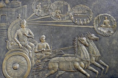 तिन्ह ज़ा नगोक चाऊ बौद्ध मंदिर, बुद्ध का जीवन, सिद्धार्थ गौतम, राजकुमार सिद्धार्थ ने एक सारथी को ग्रामीण इलाकों, चाऊ डॉक, वियतनाम, 2018 (फोटो) के माध्यम से उन्हें सवारी की एक श्रृंखला पर ले जाने के लिए कहा (फोटो) द्वारा अज्ञात