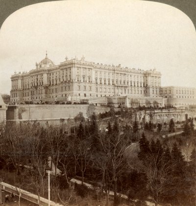रॉयल पैलेस, और रॉयल पार्क कैम्पो डेल मोरो ... मैड्रिड, स्पेन, 1902। द्वारा अंडरवुड और अंडरवुड