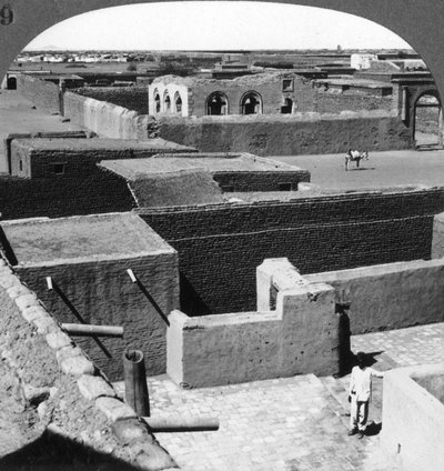 1905 के सूडान के ओमदुरमन में महदी का मकबरा। द्वारा अंडरवुड और अंडरवुड