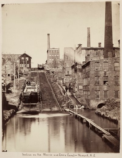 मोरिस और एसेक्स कैनाल, नेवार्क, न्यू जर्सी पर इनक्लाइन, c. 1870. द्वारा अज्ञात फोटोग्राफर।