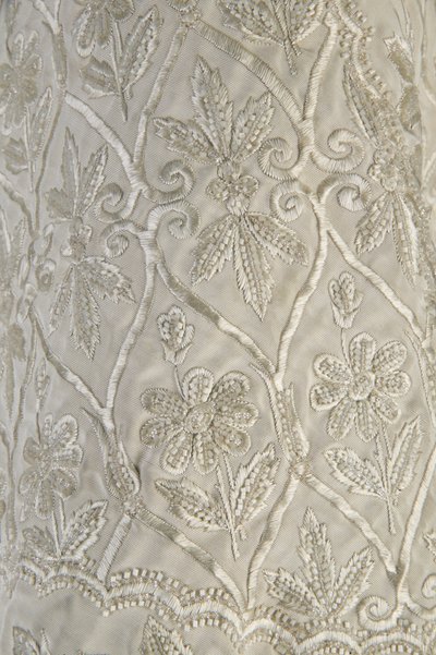 बर्था पामर का कोट, c.1870 (कपड़े का विस्तृत दृश्य), रिब्ड सिल्क मोइरे, फ्रिंज और क्रिस्टल बीड्स द्वारा अज्ञात कलाकार