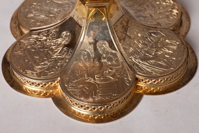 प्याला। सुनार, आभूषण द्वारा अज्ञात कलाकार