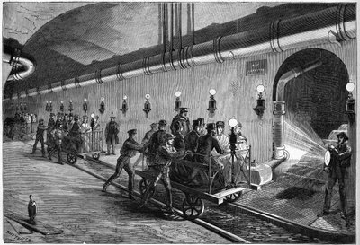1872 में पेरिस के सीवरों में भ्रमण। द्वारा अज्ञात कलाकार