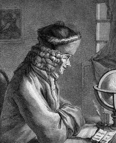1764 में शैटॉ डे फ़र्नी में फ्रेंकोइस मैरी अरौएट डिट वोल्टेयर (1694 - 1778) का पोर्ट्रेट। द्वारा अज्ञात कलाकार
