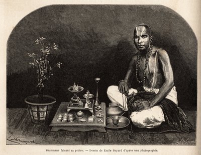 ब्राह्मण प्रार्थना की वेदी के सामने घुटने टेकते हैं। 1862-1864 में अल्फ्रेड ग्रैंडिडियर द्वारा भारत के मेरिडियन प्रांतों में यात्रा को चित्रित करने के लिए उत्कीर्ण, "ले टूर डू मोंडे" में प्रकाशित, एडौर्ड चार्टन, हैचेट, पेरिस 1869 द्वारा संपादित।  द्वारा अज्ञात कलाकार