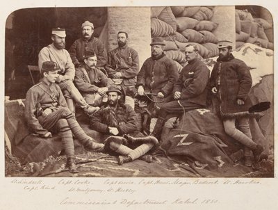 1879 में ब्रिटिश अधिकारियों का एक समूह द्वारा अज्ञात फोटोग्राफर