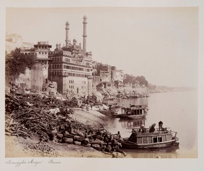 औरंगजेब की मस्जिद, बनारस, c.1885 (सीपिया फोटो) द्वारा अज्ञात फोटोग्राफर