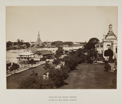 फोटो एलबम में फोटो द्वारा अज्ञात फोटोग्राफर
