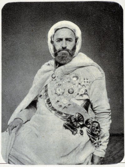 1875 में अब्द-अल-कादर (अब्द अल-कादर) का पोर्ट्रेट - फोटोग्राफ। द्वारा अज्ञात फोटोग्राफर
