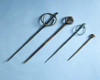 बाल पिन, वाइकिंग, c.9 वीं -11 वीं सदी (कांस्य) द्वारा Viking