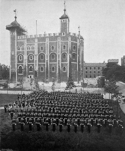 1895 1896 में लंदन के टॉवर पर पहली सफ़ोक रेजिमेंट। द्वारा WW राउच