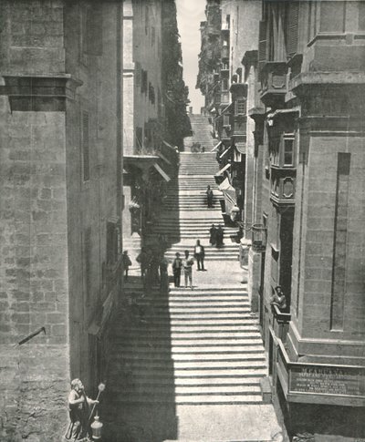 1895 में माल्टा, वाल्ट्टा में एक खड़ी सड़क। द्वारा डब्ल्यू एंड एस लिमिटेड
