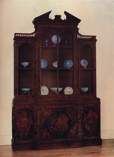 महोगनी ग्लास-फ्रंटेड केस, c1760 द्वारा विलियम विले