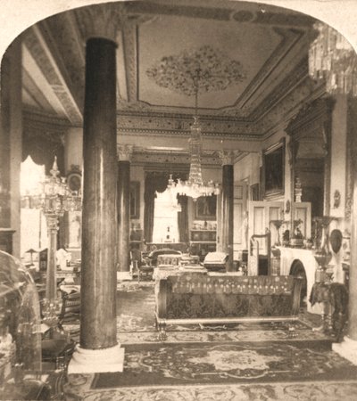 ड्राइंग रूम, क्वीन विक्टोरियास मरीन रेसिडेंस, ओसबोर्न हाउस, IOW, 1900। द्वारा वर्क्स एंड सन स्कल्पचर स्टूडियो