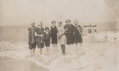 बाथिंग पार्टी, होलगेट, सितंबर 1911 (बी/डब्ल्यू फोटो) द्वारा जॉन एर्लेंडसन