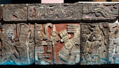टेम्पलो मेयर में एक बेंच पर कम राहत, देर से पोस्ट-क्लासिक अवधि, c.1500 (पेंट किए गए प्लास्टर के साथ पत्थर) द्वारा जॉन एर्लेंडसन