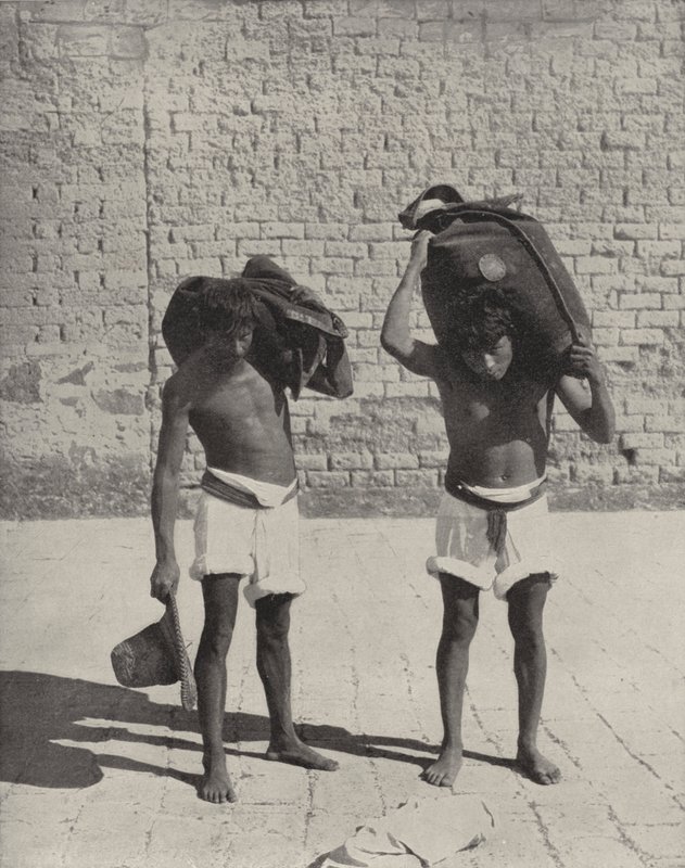 गुआनाजुआतो में जल वाहक (बी / डब्ल्यू फोटो) द्वारा अमेरिकी फ़ोटोग्राफ़र (बाद में)