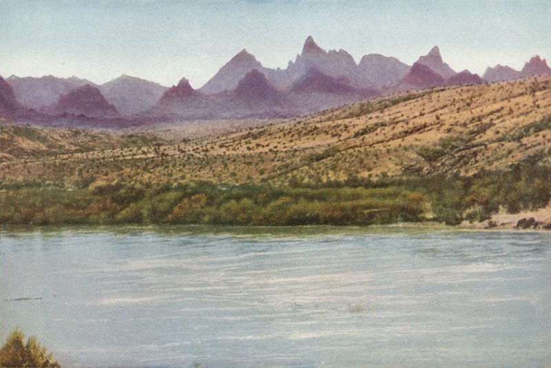 सुई पहाड़ और कोलोराडो नदी, कैलिफोर्निया (रंगीन फोटो) द्वारा अमेरिकी फोटोग्राफर