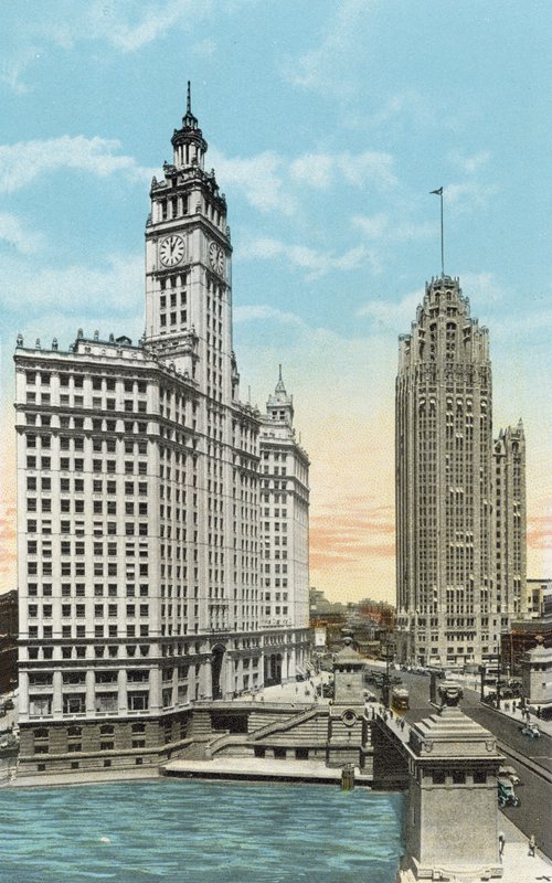 Wrigley बिल्डिंग और ट्रिब्यून टॉवर (रंगीन फोटो) द्वारा अमेरिकी फोटोग्राफर