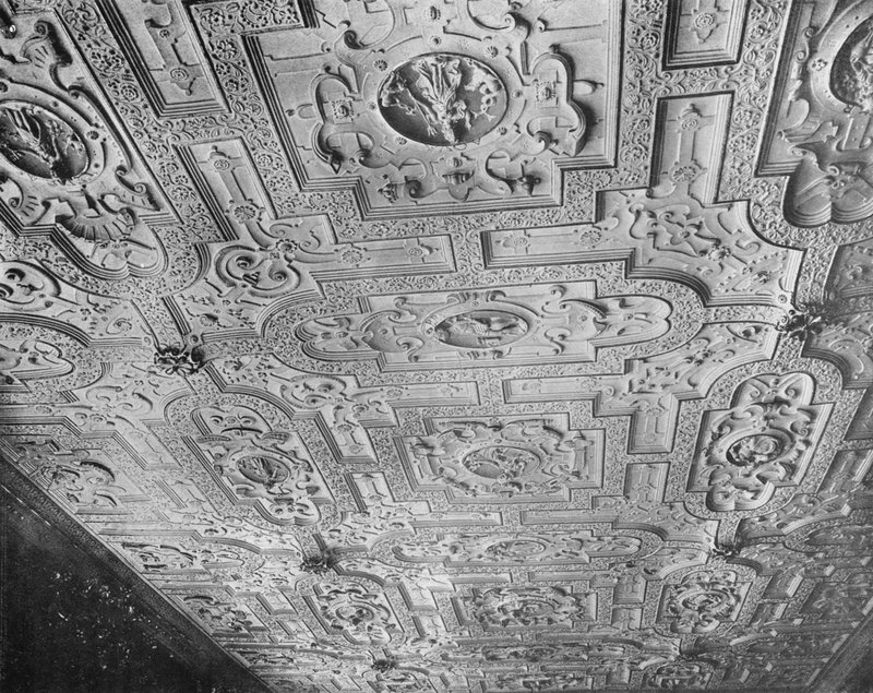 बोस्टन हाउस: द ड्रॉइंग-रूम सीलिंग, दिनांक 1623 (बी/डब्ल्यू फोटो) द्वारा चार्ल्स लैथम