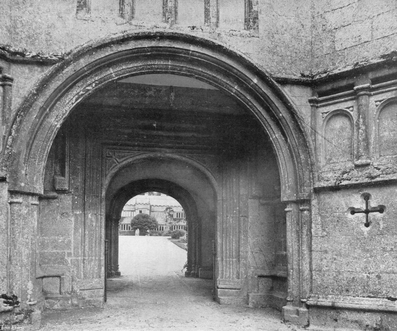 पहुंच द्वारा चार्ल्स लैथम