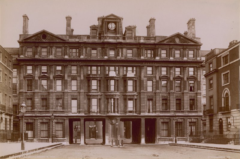 Euston Hotel, लंदन, दक्षिण की ओर द्वारा अंग्रेजी फोटोग्राफर