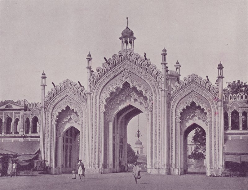 Gateway Husainabad Bazaar, Lucknow  द्वारा अंग्रेजी फोटोग्राफर
